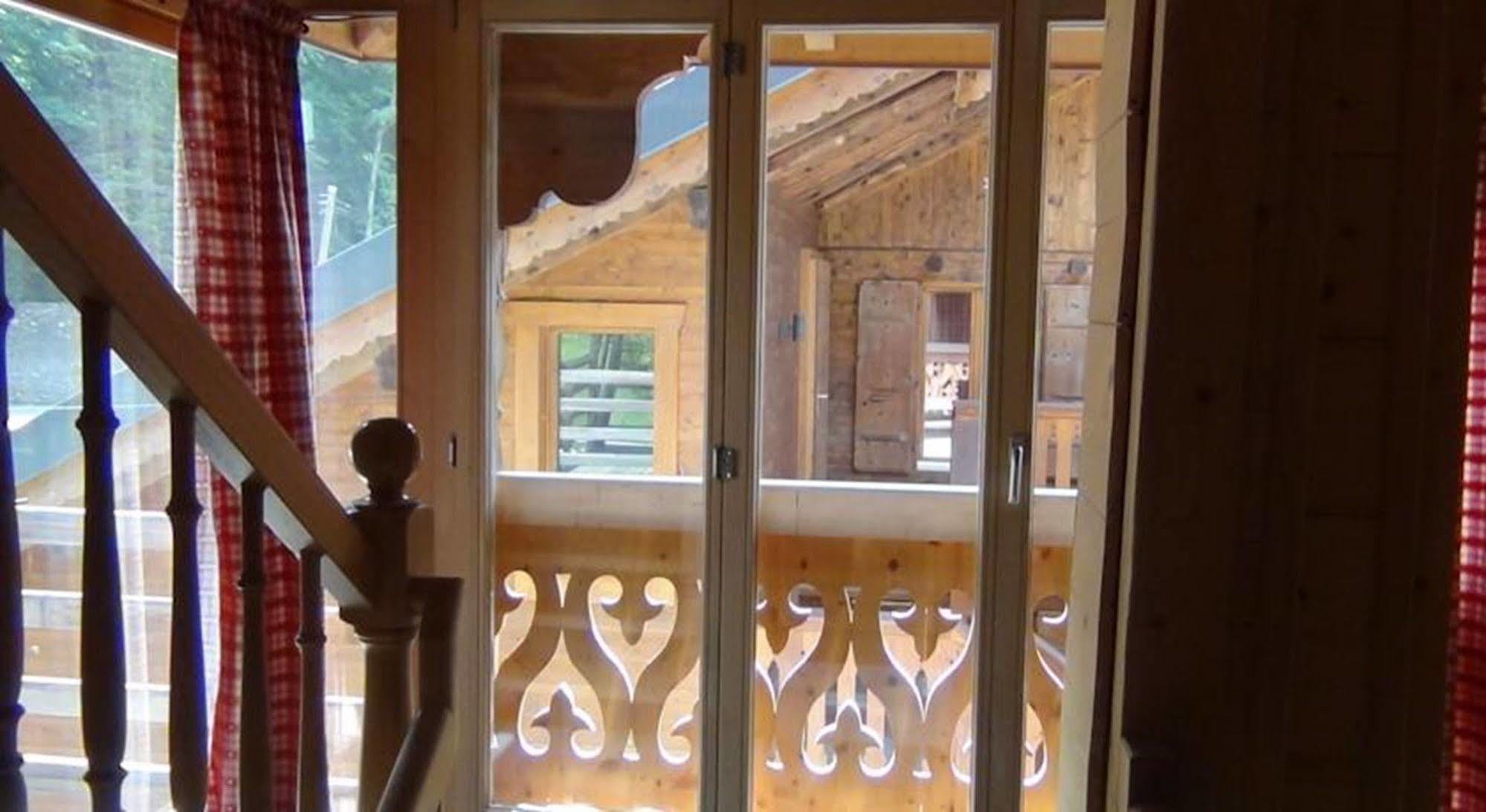 Chalet Suisse Bed And Breakfast Morgins Exterior photo