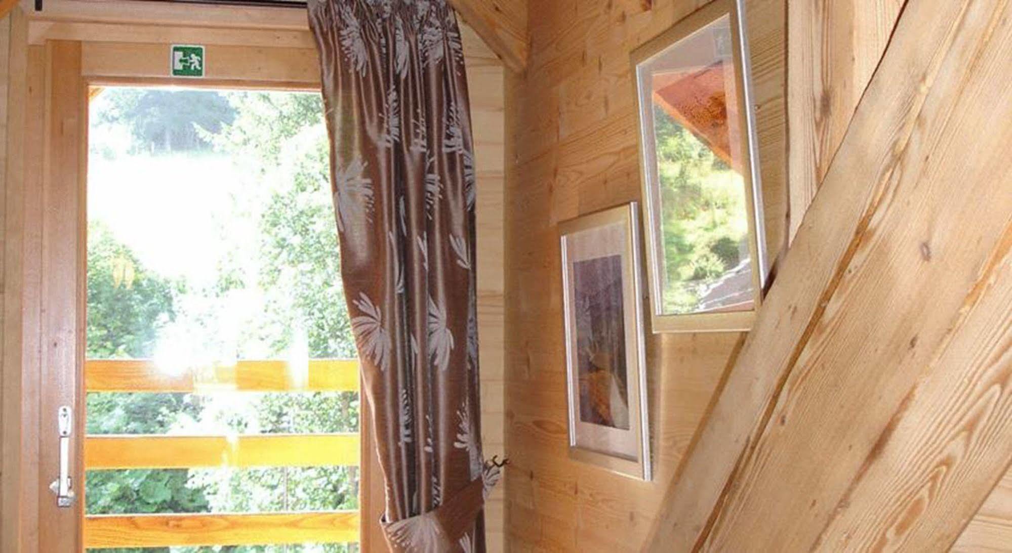 Chalet Suisse Bed And Breakfast Morgins Exterior photo